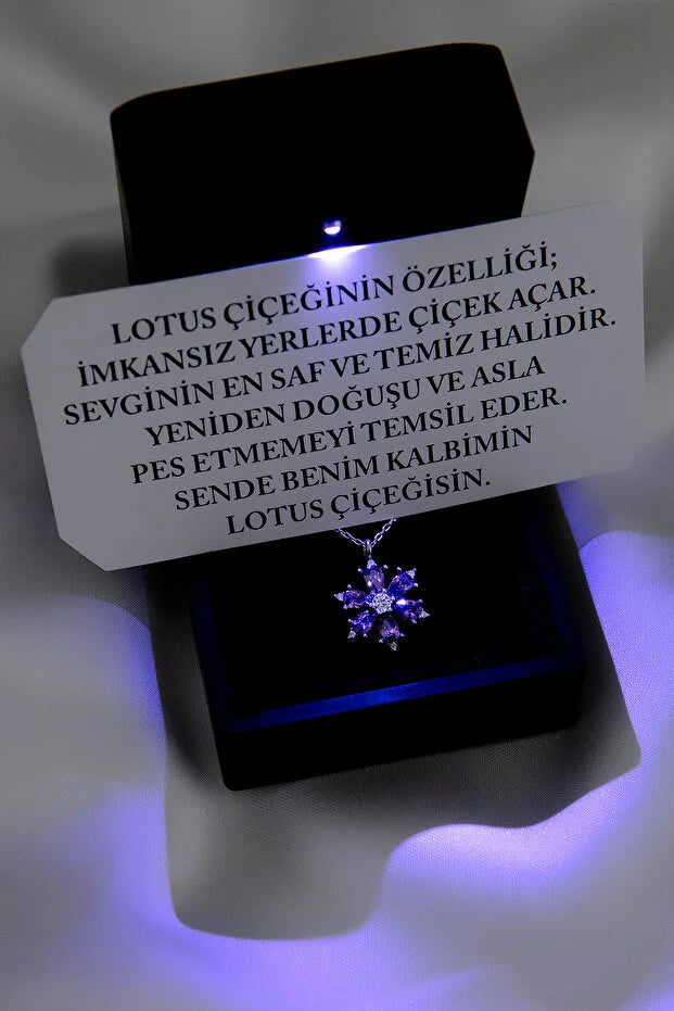 Rodyumlu Işıklı Kutuda Ametist Taşlı Lotus Kolye 925 Ayar Komple Gümüş